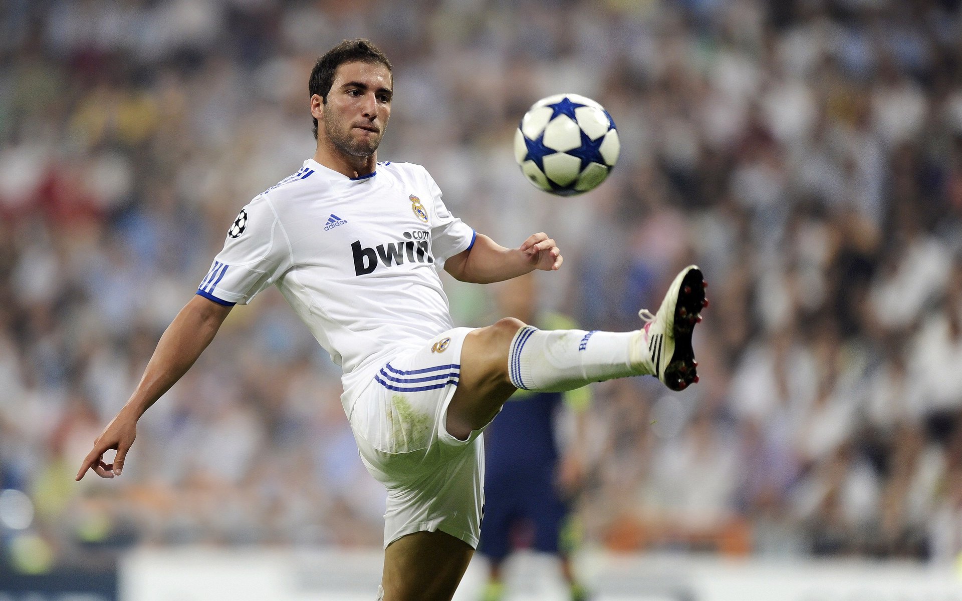 关键时刻发挥：球队如何把握“黄金时间”？